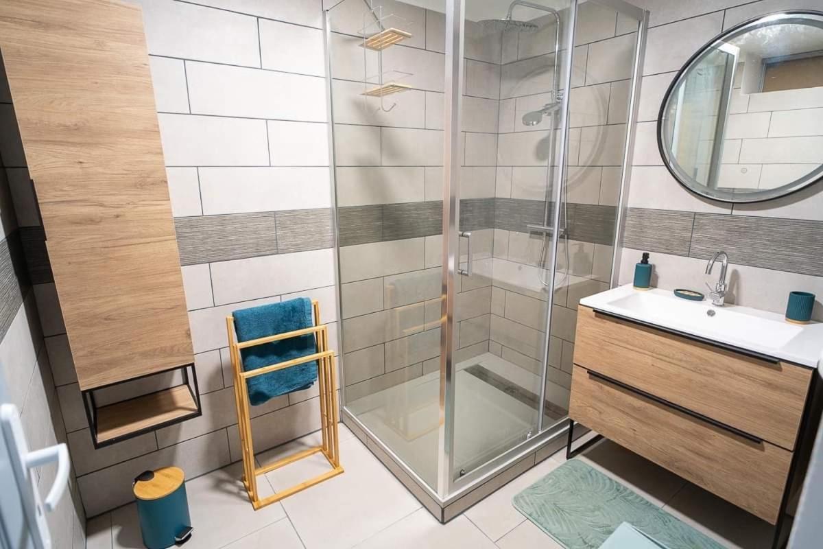 Villa, Lossy Льо Тампон Екстериор снимка